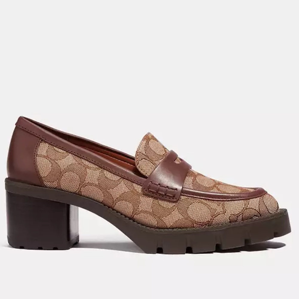 COACH Colleen Loafer In Signature
Jacquard size 9.